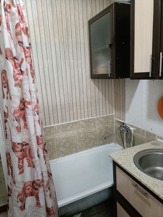 Сдам 2 комнатную квартиру.