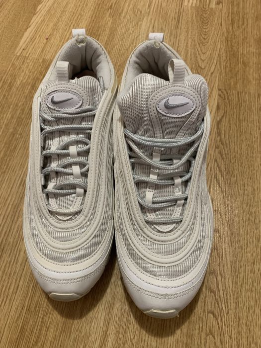 Продавам маратонки Nike Air Max 97