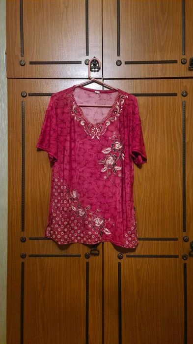 Блузки, кофточки женские