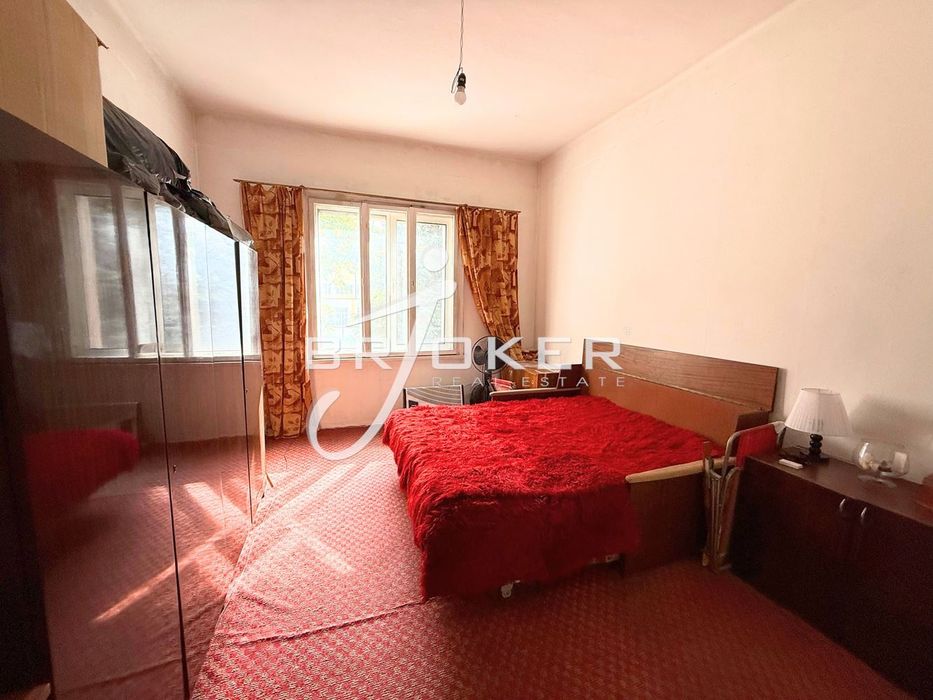 Продава се Тристаен апартамент в Кърджали, Център - 85 кв.м за 1000 €/кв.м - Снимка #6