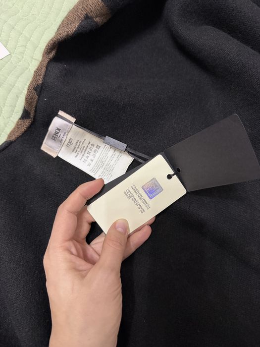 Новое пончо Fendi