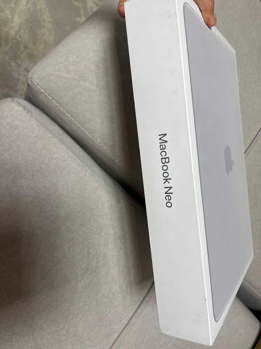 MacBook Neo 13-inch 8GB memory, 256GB storage