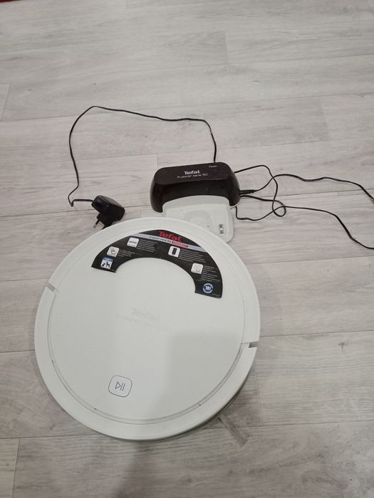 Продам пылесос робот Tefal