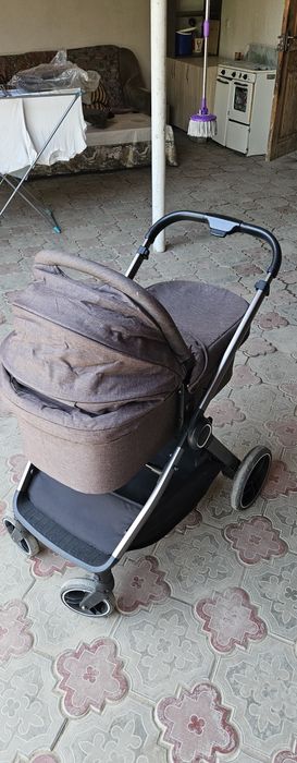 Коляска детская с прогулочным блоком и люлькой