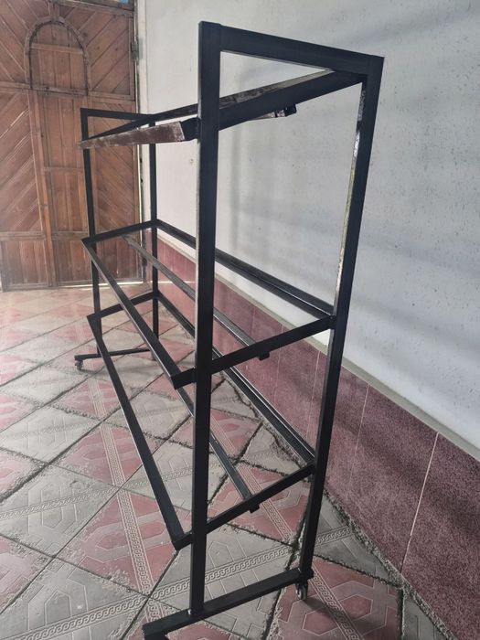 Zotik   meva   uchun  stelaj