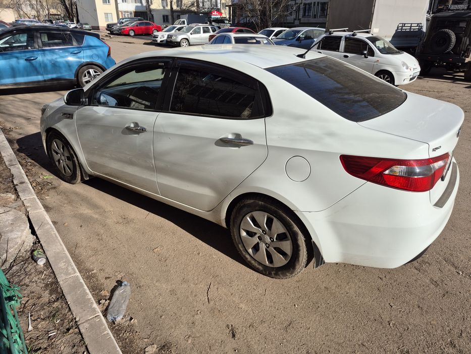 Автомобиль  киа рио