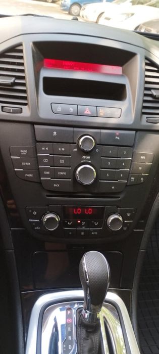 Продавам Опел Инсигния 2.0 cdti