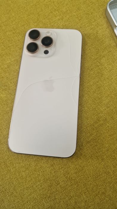 Ассаломалейкум срочна iPhone 16 pro max  256 g сотилади