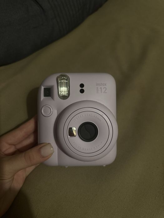 Instax mini 12 продам