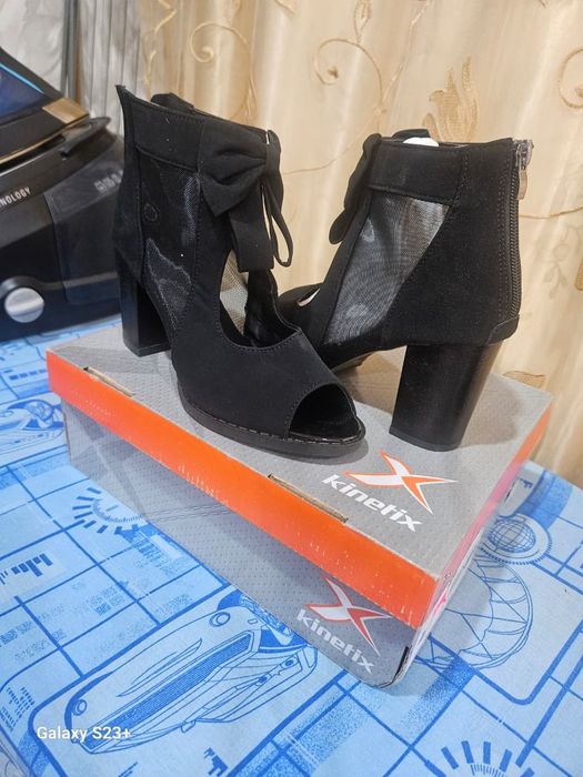 Обувь туфли разные