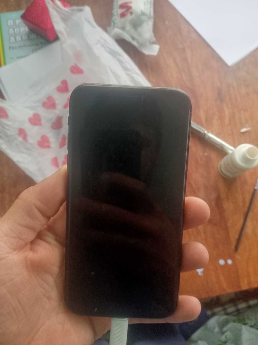 Продам айфон на  запчасти