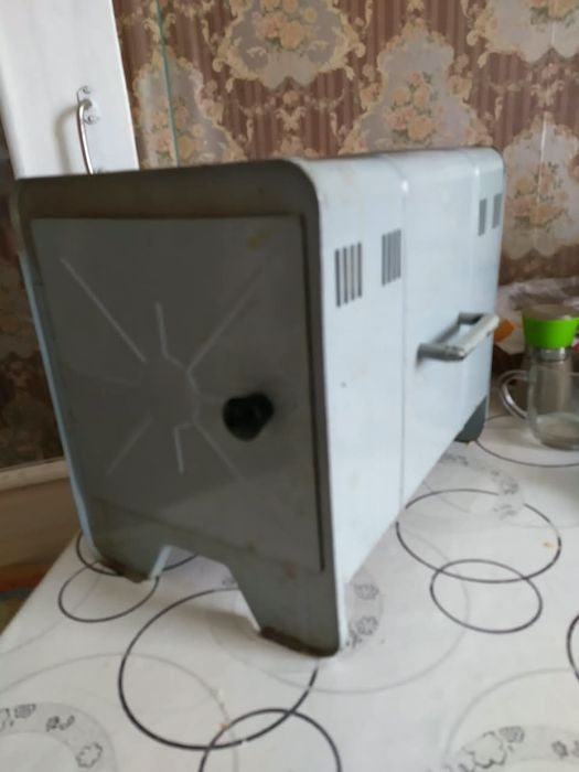 Продам электрическую духовку