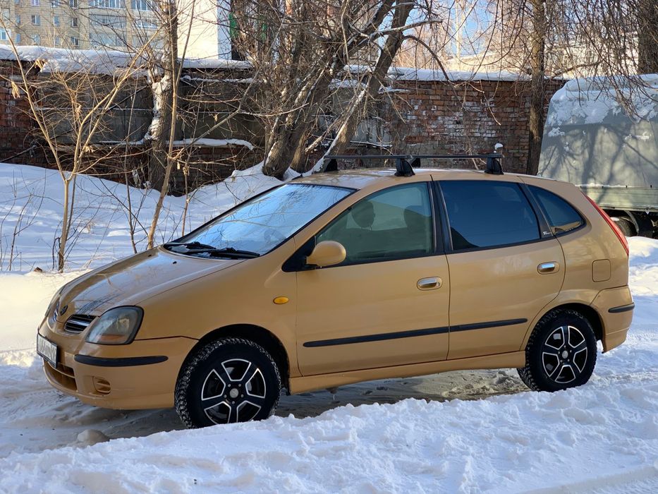 Продам Ниссан Тино 1999