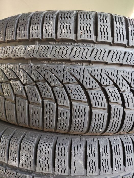 4 бр зимни 235/40/19 Hankook Дот 2020г