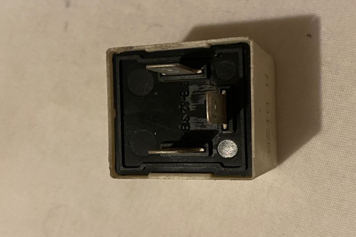 Releu 95vg 13150 aa / 95vg13150aa Ford Focus prima generatie