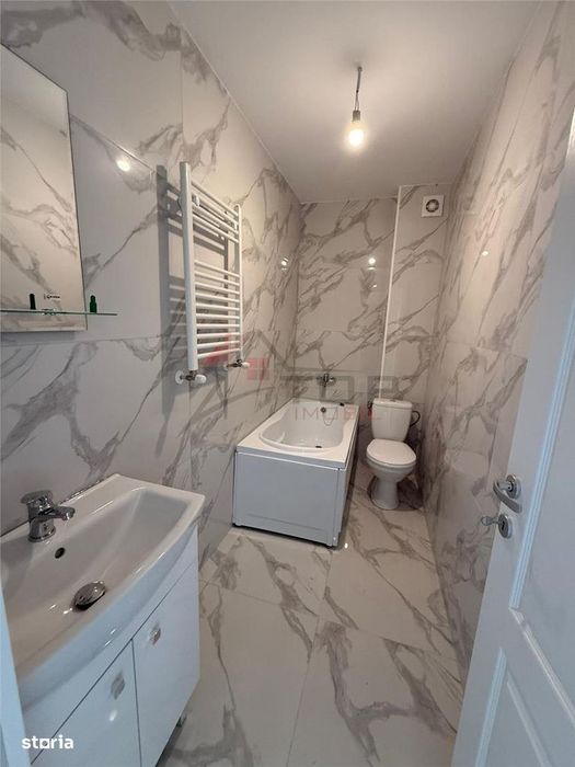 Vanzare apartament cu 1 camera, loc de parcare - Lunca Cetatuii - Comi