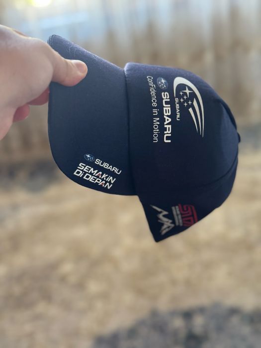 Продаются кепка два Subaru Wrx Sti Shell одной белый
