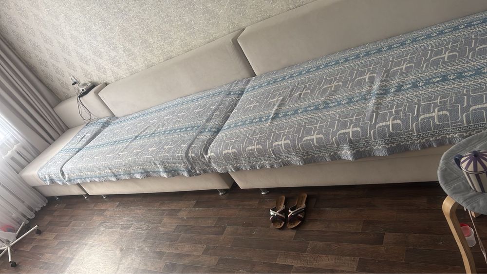 Продам диван срочно