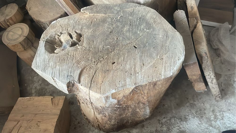 Busteni de nuc uscat