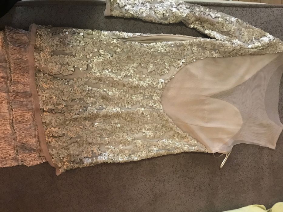 Rochie glam, Nissa, mini, nude cu paiete aurii si umar gol, chic, noua