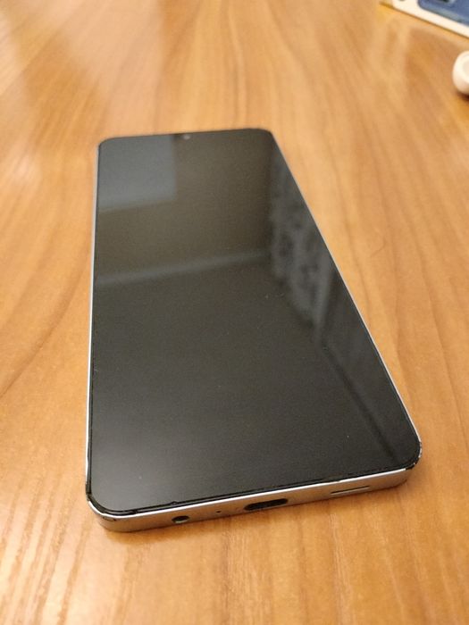 Samsung A06.128/6гб