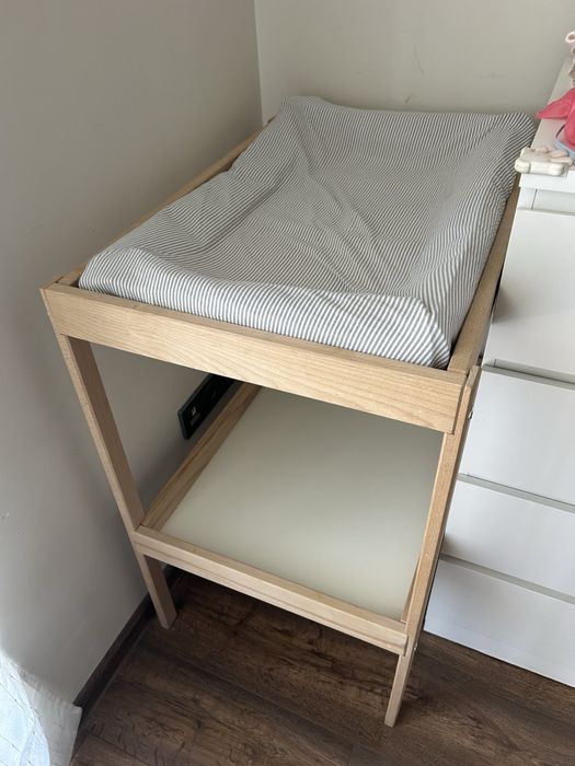 Дървен повивалник IKEA GULLIVER + надуваема подложка