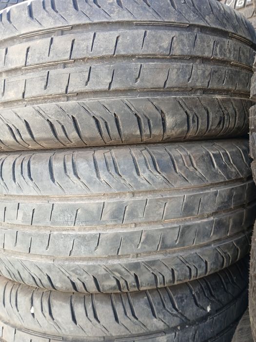 225 55 17  С  за бус Продават се 4 броя