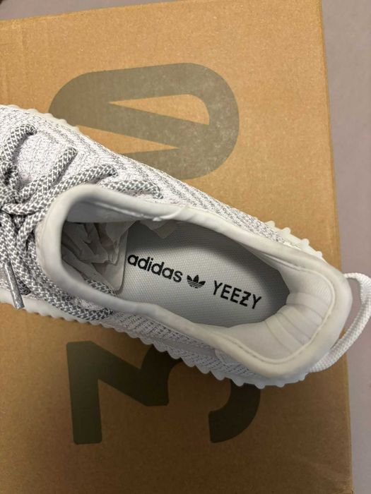 Yeezy  350v2 Static