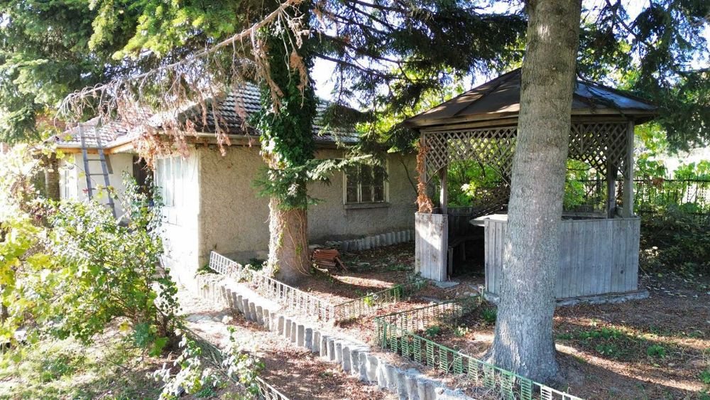 Тухлена къща в село Паничино с 5 стаи