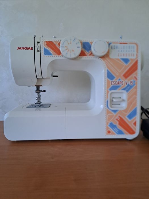Продам срочно шв машинку 30000