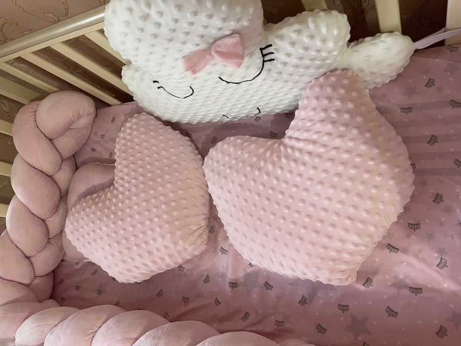 Кроватка с бортиками