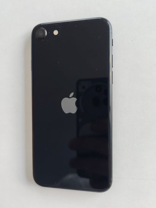 iPhone SE 2022 64gb 98% battery health