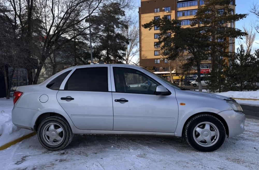 Продам Лада гранта Автомат