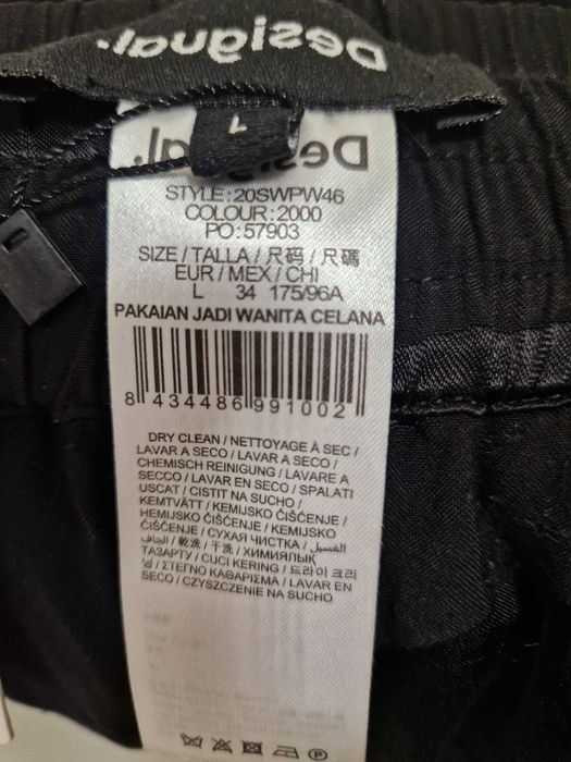 Pantaloni cu vipușcă Desigual mar. 40