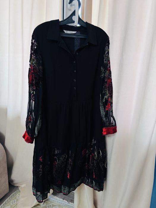 Продаю платья б/у