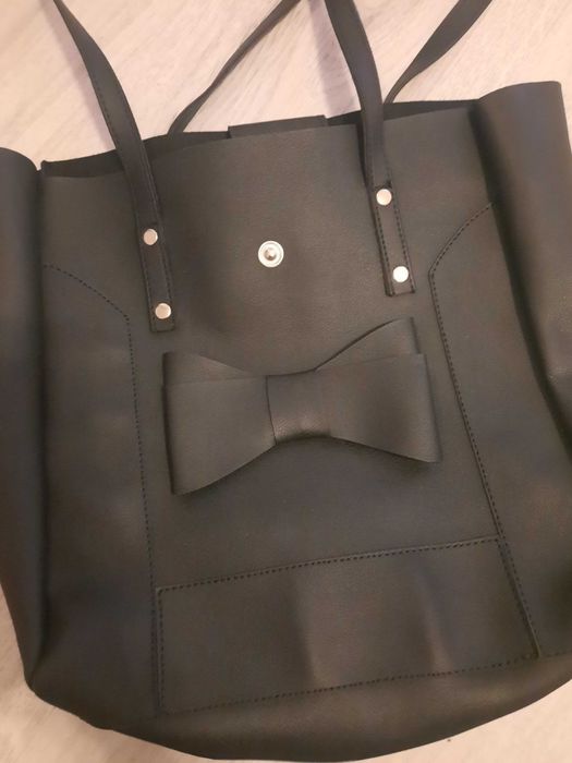 Дамска черна чанта