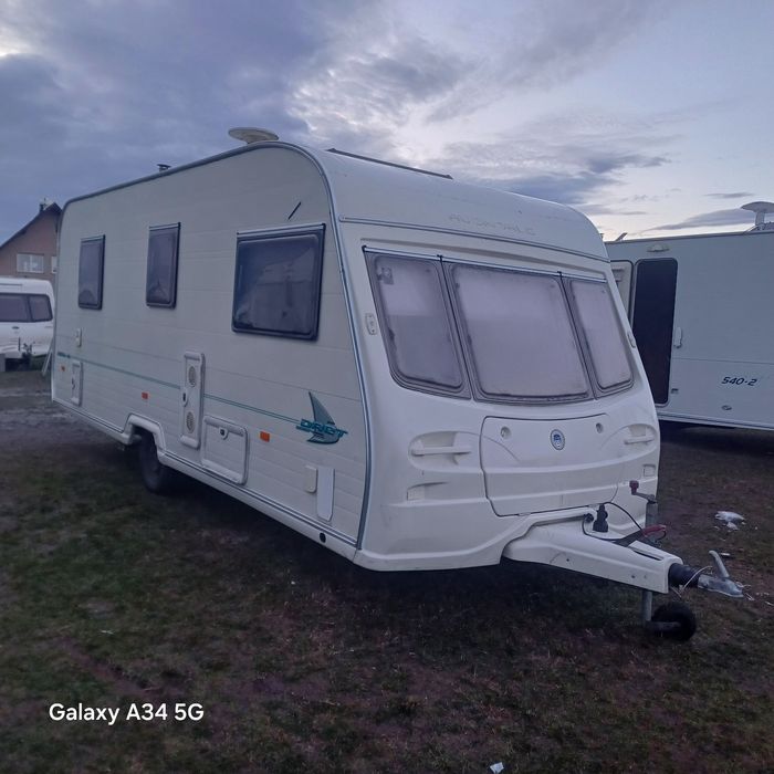 Vând rulota Lunar , stare buna  an de fab 2004