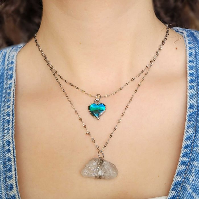 Подарък за Свети Валентин - колие с естествен кварц