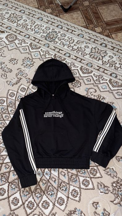 Женская одежда.