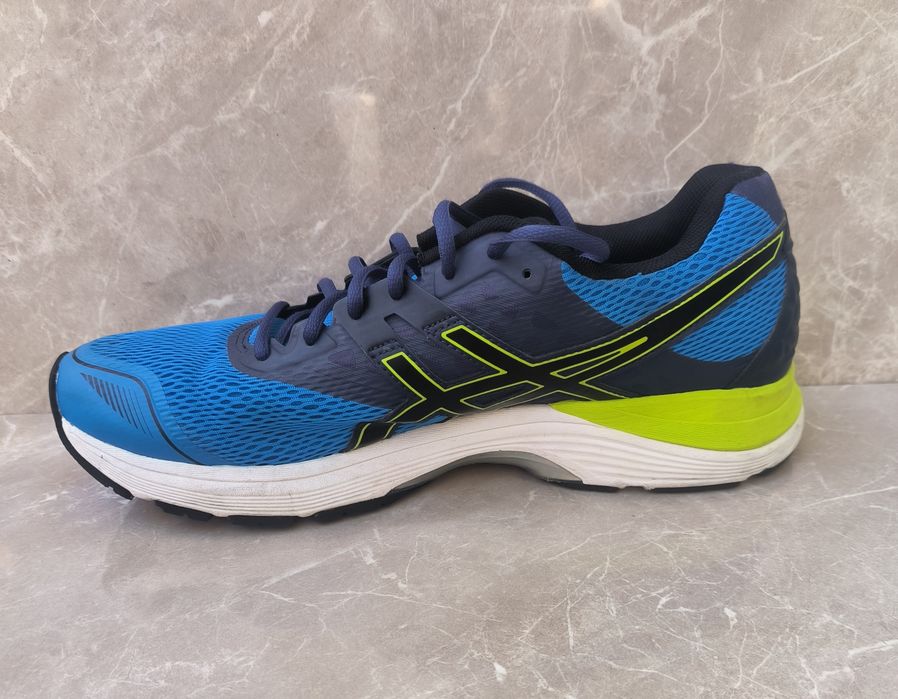 Маратонки Asics номер 44