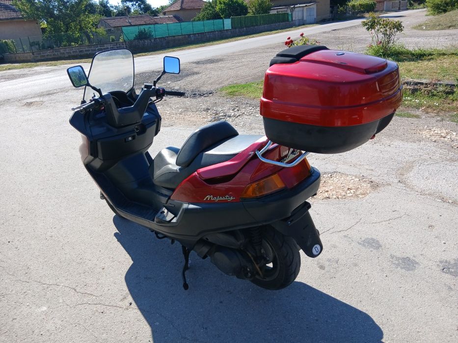 Yamaha Majesty 250 Кубика
Намива се в Обл. ЛОВЕЧ 
2 ключа 
2 -та Талона 
Внос от Германия
ЦЕНА 850€