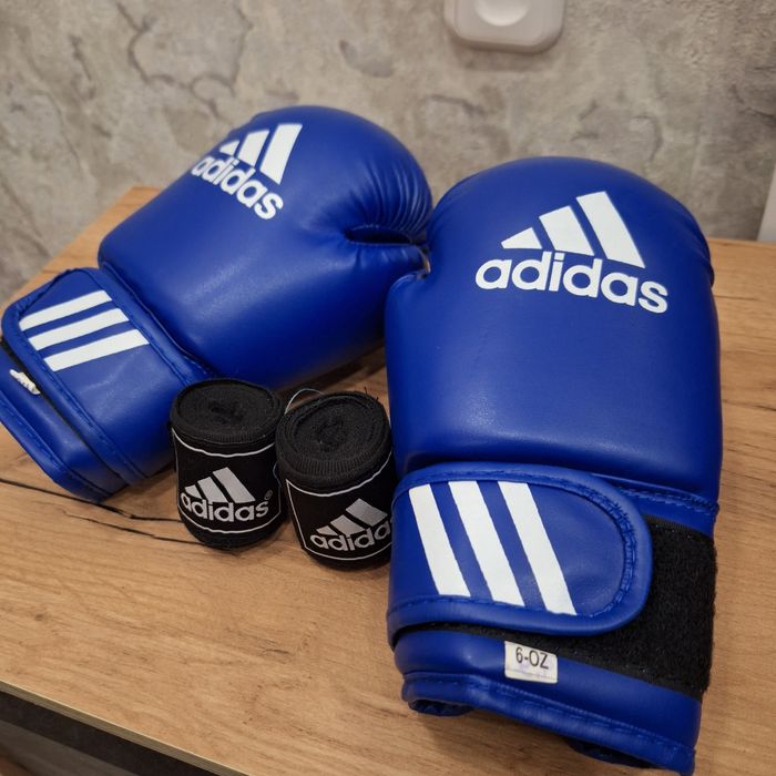 Продам боксёрские перчатки 6- OZ