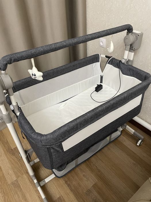 Детская кроватка манеж