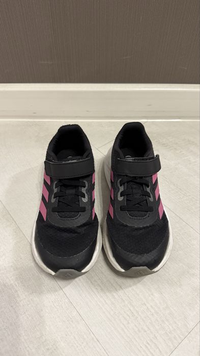 Кроссовки Adidas 30 и 33 рр