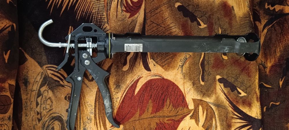 Pachet Pistoale Silicon Profesionale – Everbuild (ca nou) + Pistol Roșu (Nou)