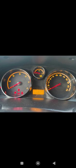 Vînd Opel Antara 2008