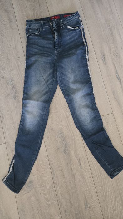 Дънки без забележка Guess