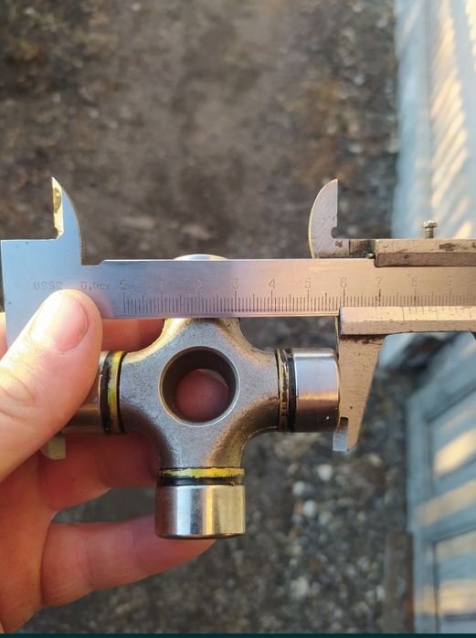 Крестовина кардана