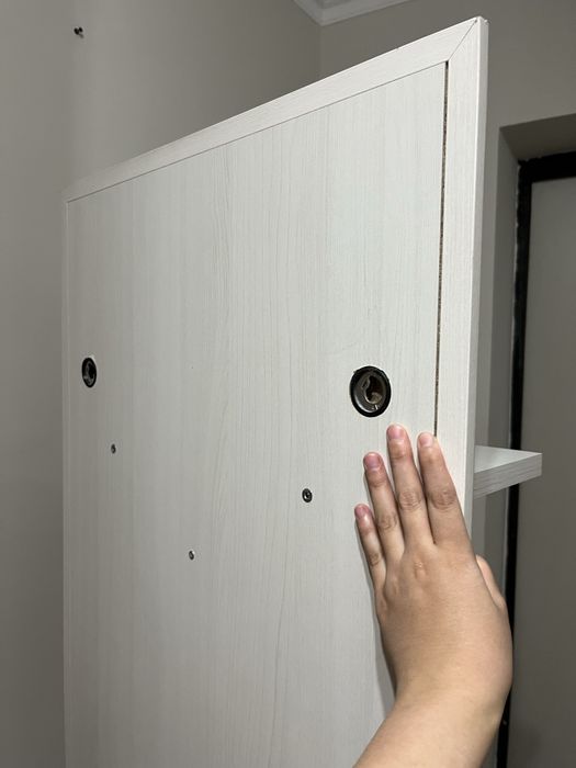 Прихожая вешалка