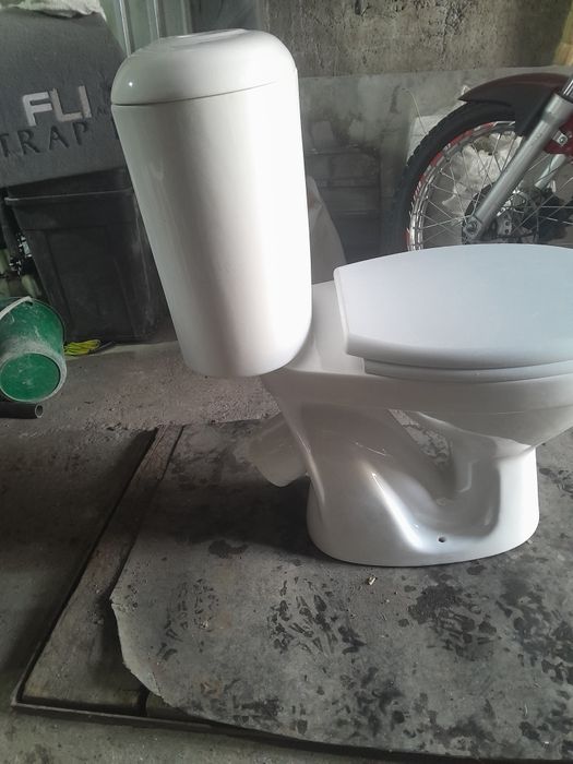 Продам унитаз бу